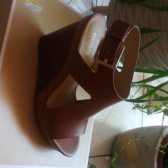 Michael Kors Joesphine Wedge Sandals - Picture 3 of 5